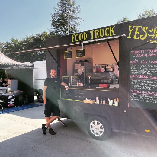 FOODTRUCK V AKCI .jpg