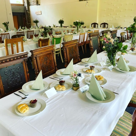 SVATEBNÍ CATERING.JPG