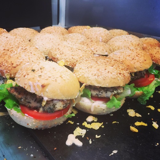 MINI CORNFLAKE BURGER.JPG